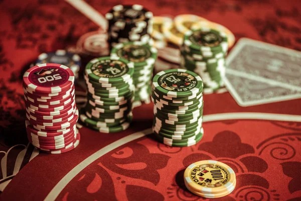 Bonus feature trigger screen showing free spins award and multiplier activation in a slot game